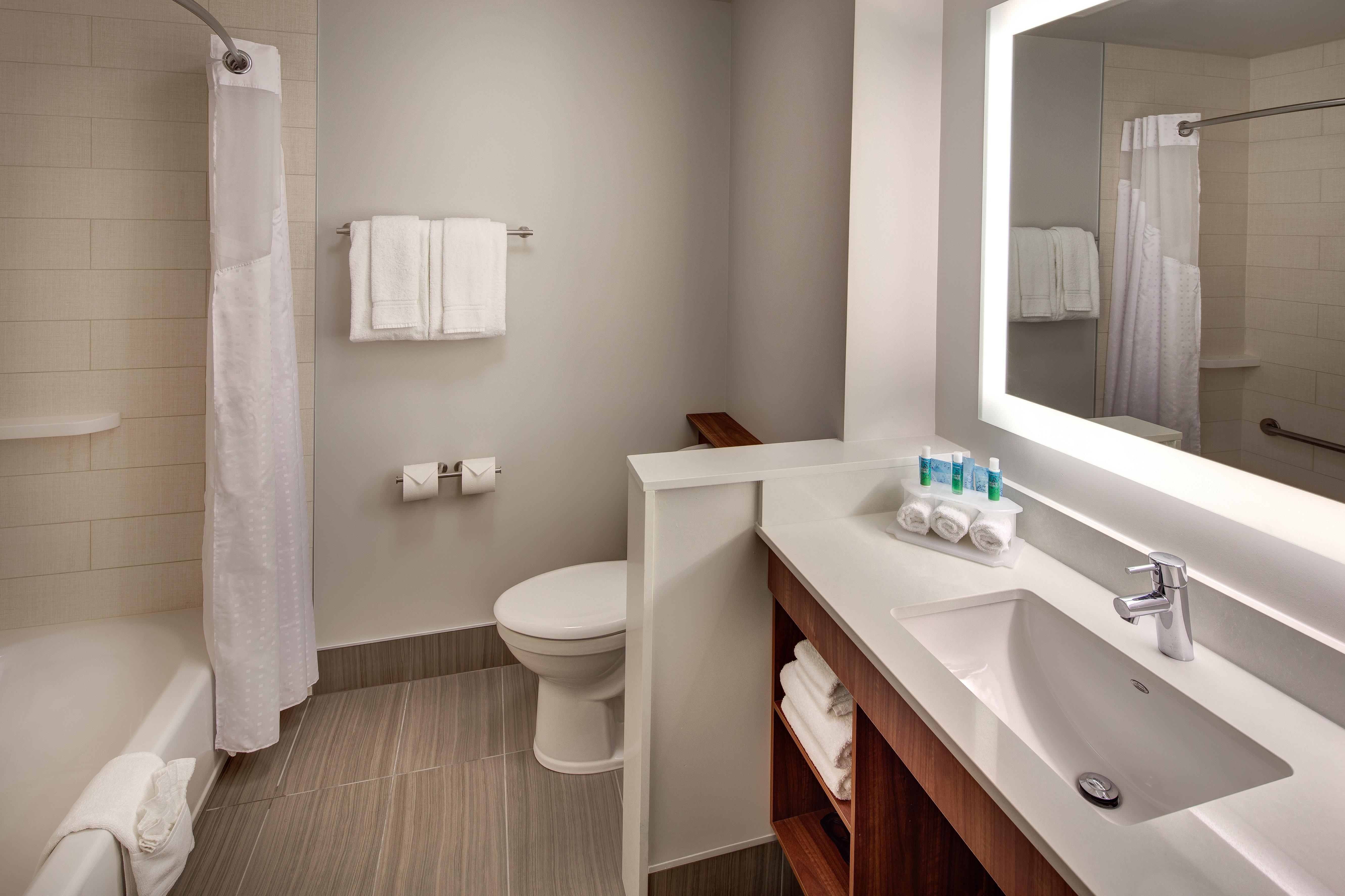 Holiday Inn Express & Suites Terrace By Ihg Eksteriør billede